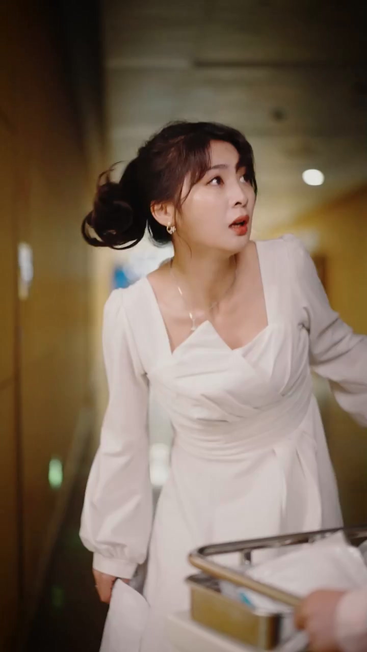 离婚后，顾少死皮赖脸缠着我第36集